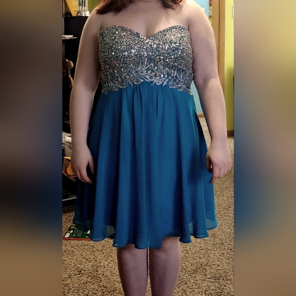 Decode 1.8 Short Homecoming Dress